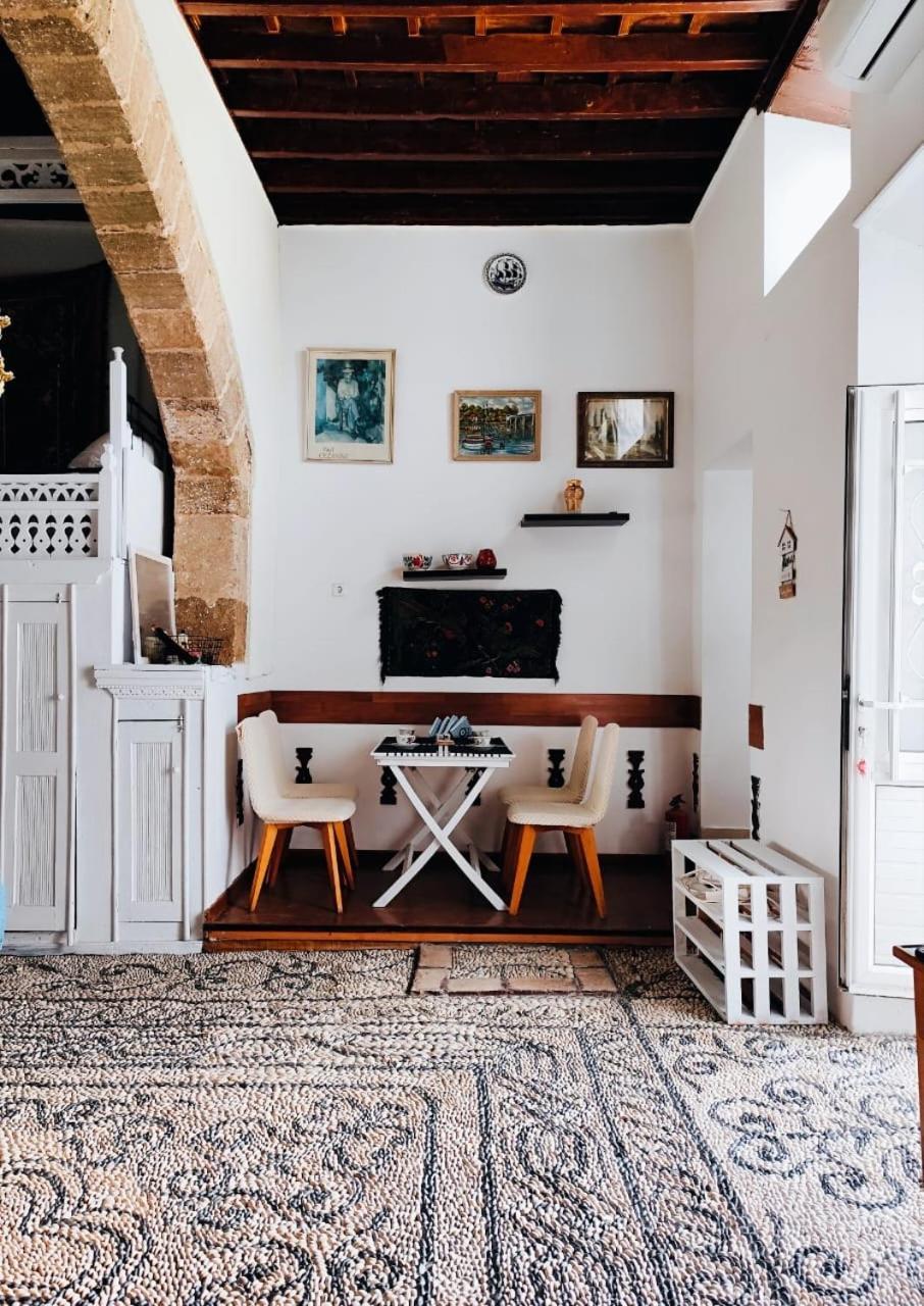 Stam Luxury Traditional House Коскину Экстерьер фото